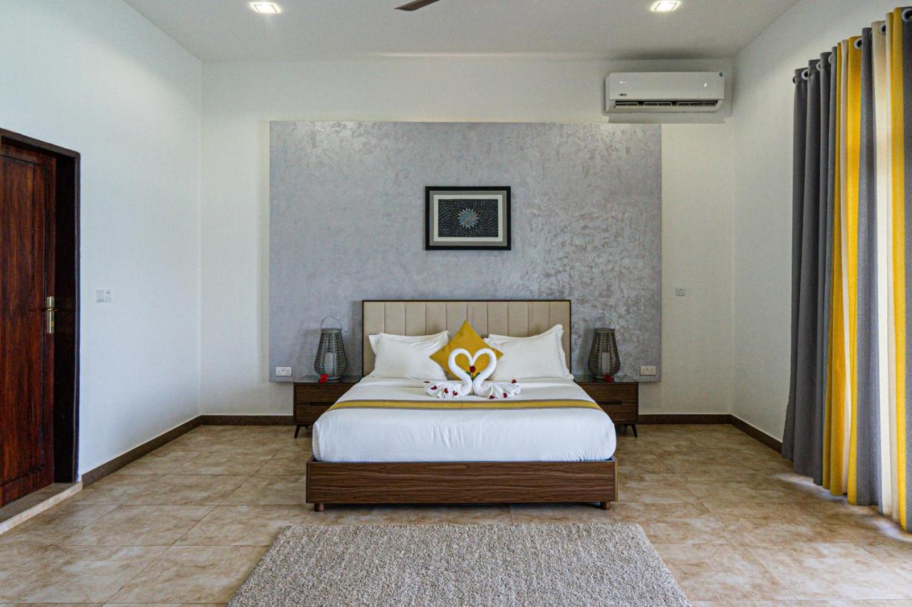 Zanzibar Dt Beachfront Villa Mkunguni Exterior photo