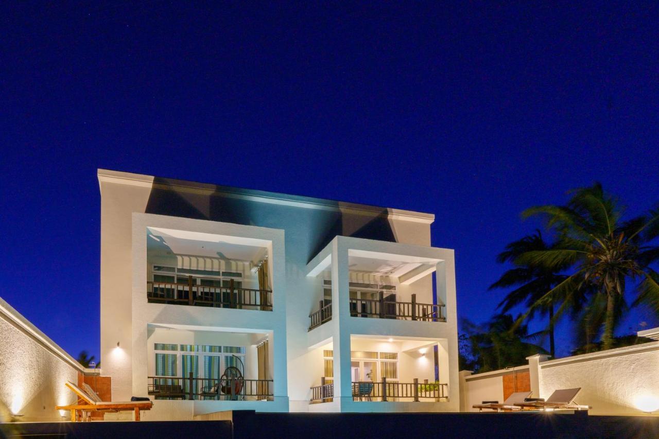 Zanzibar Dt Beachfront Villa Mkunguni Exterior photo